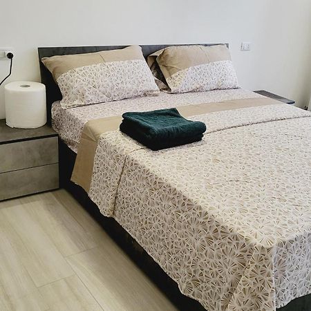 Casa Manzoni Leilighet Novara Eksteriør bilde