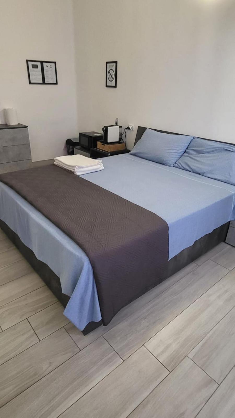 Casa Manzoni Leilighet Novara Eksteriør bilde